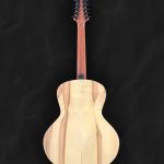 Guitare acoustique jumbo 12 cordes en bois clair épicéa du Jura, érable, ébène et incrustation géométrique
