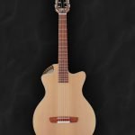 Guitare classique auditorium nylon sur mesure en cèdre rouge