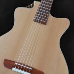 Guitare classique auditorium nylon sur mesure en cèdre rouge